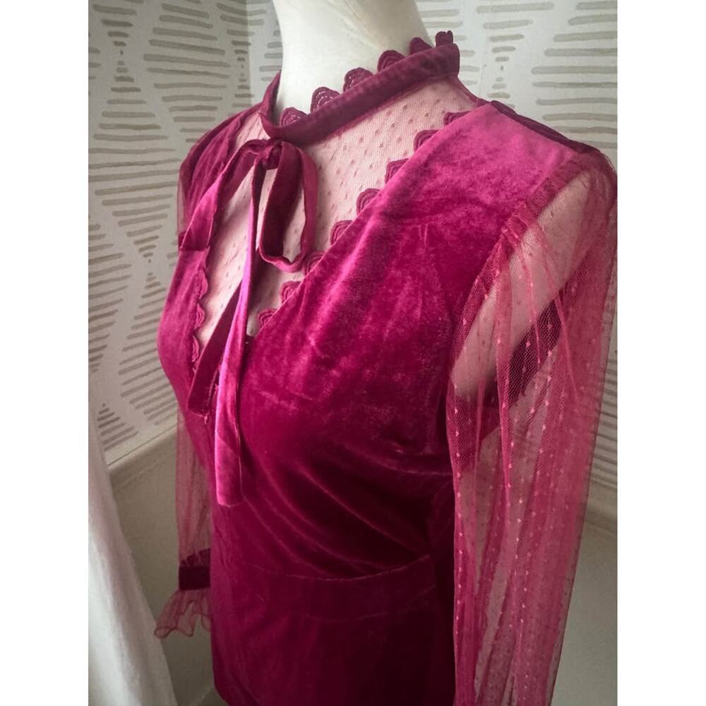Endless Rose Women’s Medium Burgundy Velvet and Sheer Lace Romper - Picture 9 of 9